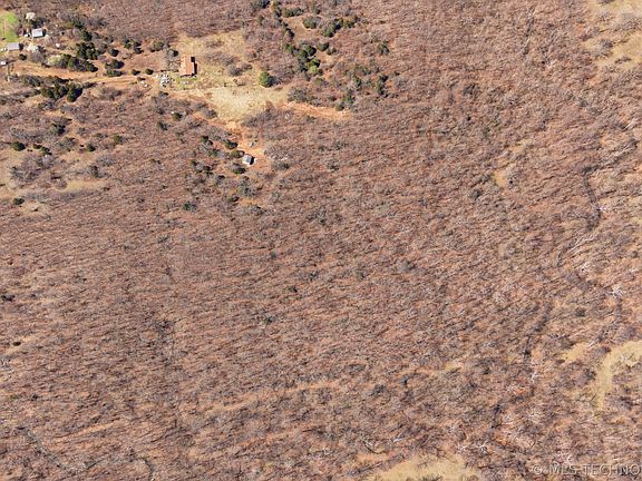 4th image of 390 East Rd