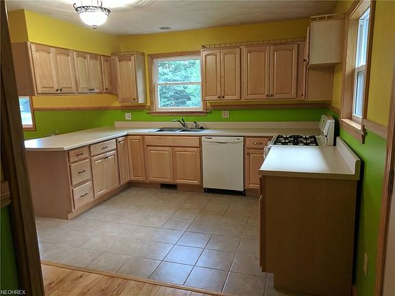 3rd image of 350 County Road 1675
