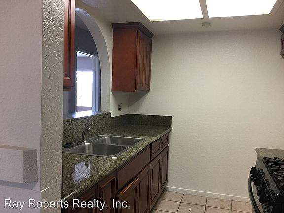 5th image of 22012 Hawaiian Ave APT D
