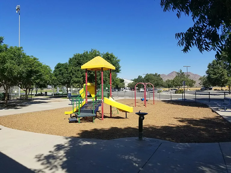 Enjoy a family-friendly nearby park, equipped with fun activities and plenty of space for kids!