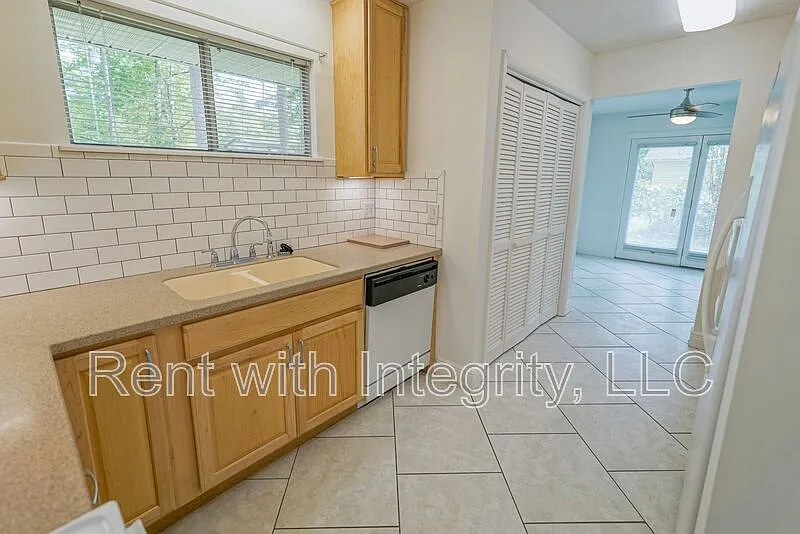 251A S Villas Ct
