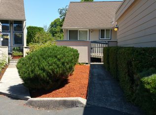 445 NE Village Squire Ave UNIT 9, Gresham, OR 97030