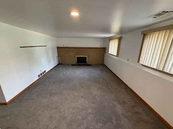 3rd image of 14137 Randall Dr