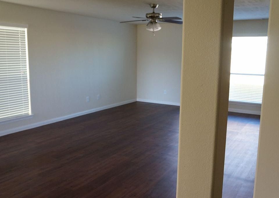 2nd image of 2602 Bammelwood Dr