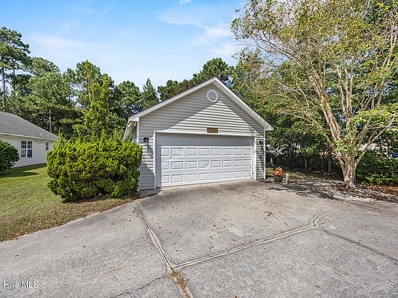 3rd image of 2731 Country Club Drive