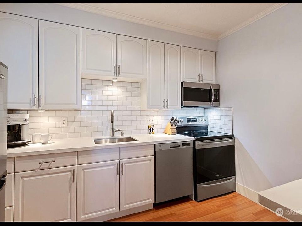1st image of 214 13th Ave E APT B
