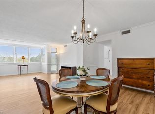 1101 N Elm St UNIT 303, Greensboro, NC 27401