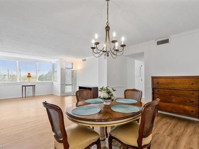 1101 N Elm St UNIT 303, Greensboro, NC, 27401