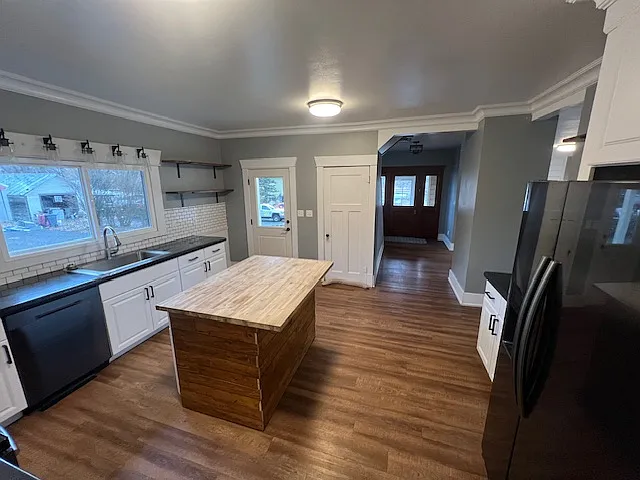 2822 Reisenauer Rd — Photo 3