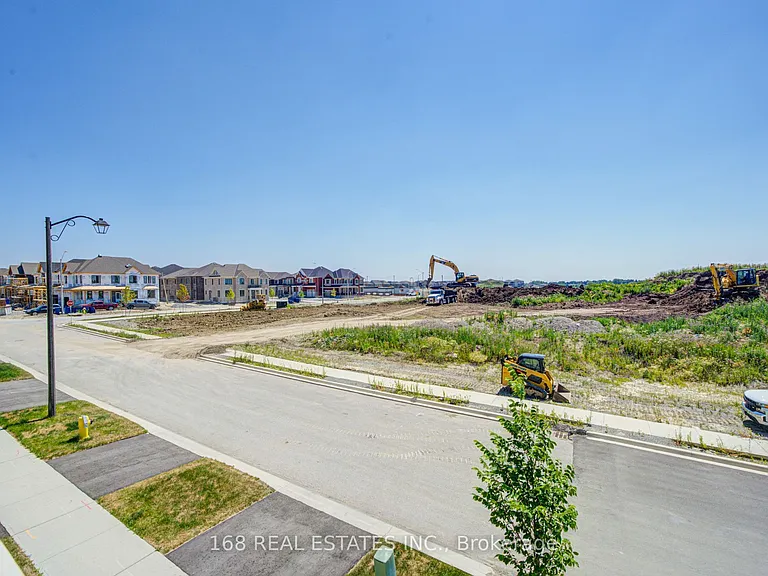 44 Azure Dr — Photo 31