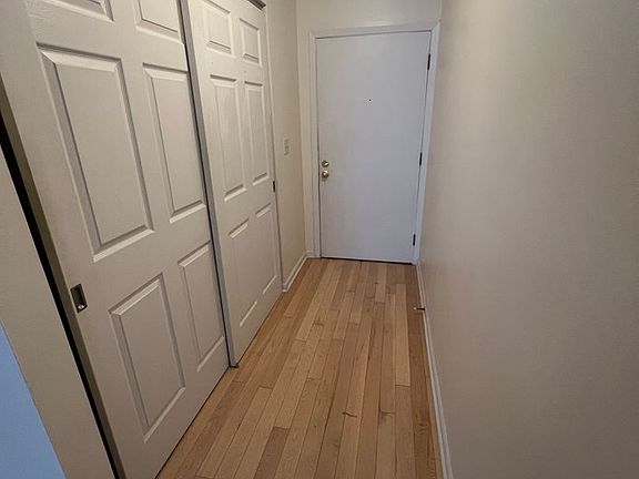 4th image of 2018 N Oakland Ave #204