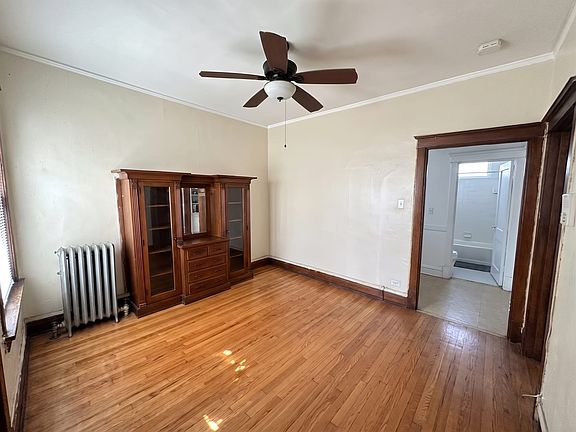 3rd image of 4828 W Hutchinson St APT 2W
