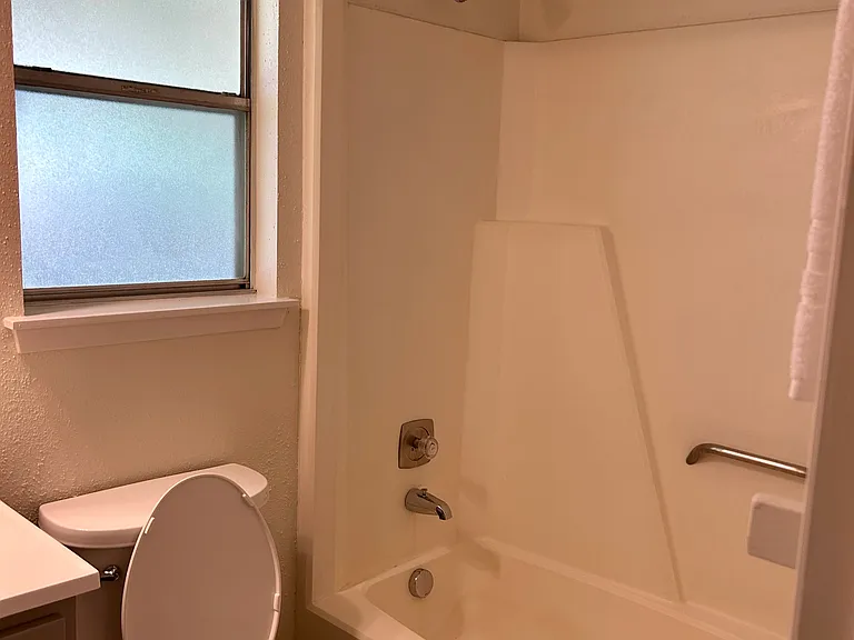 309 Briarwood Dr #309 — Photo 9