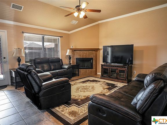 4th image of 4410 Phil Dr