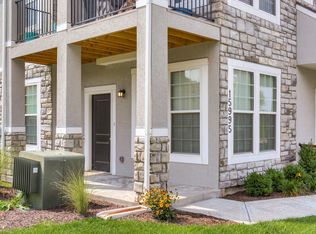 16011 S Crestview Dr, Olathe, KS 66062
