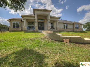 1074 Kings Cove Dr, Canyon Lake, TX 78133