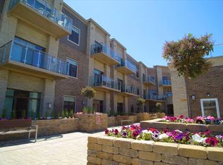 6835 W Mequon Rd #105, Mequon, WI 53092