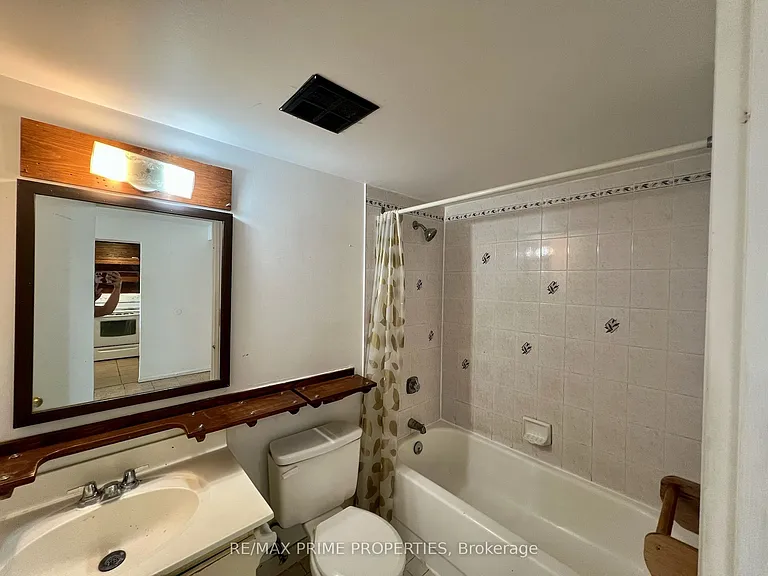 3050 Ellesmere Rd #821 — Photo 8