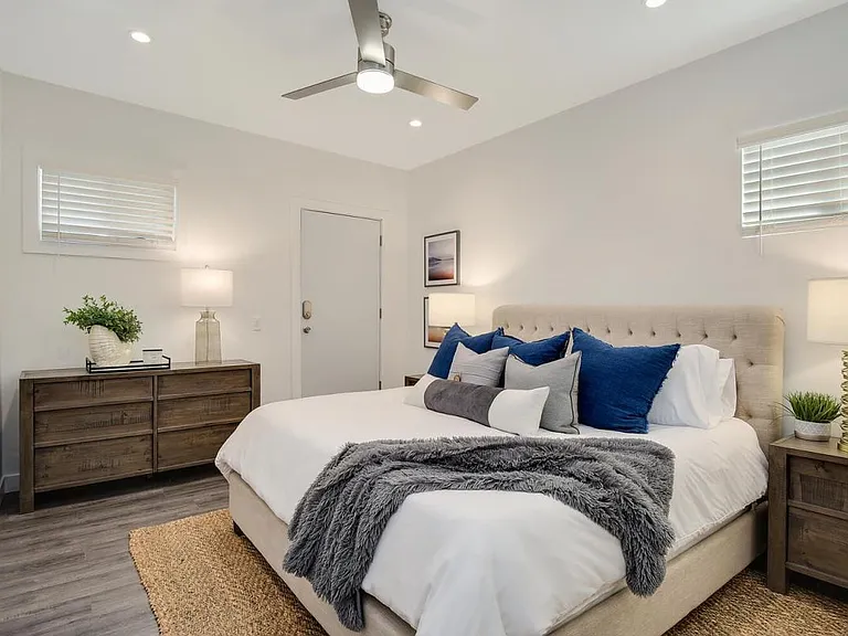 1750 Robinson Ave #1750 — Photo 14
