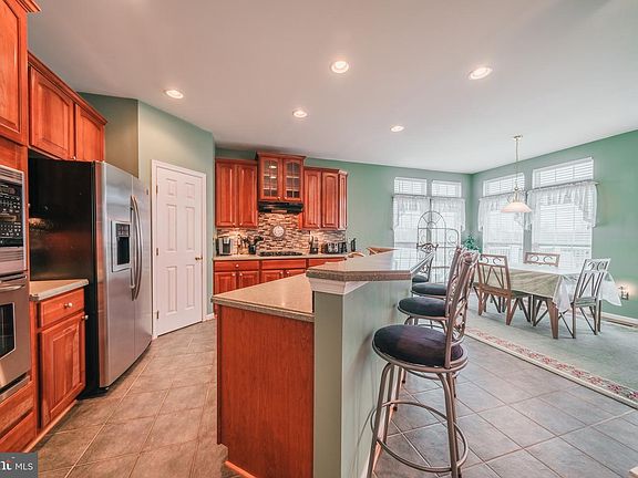 5th image of 11377 Falling Creek Dr