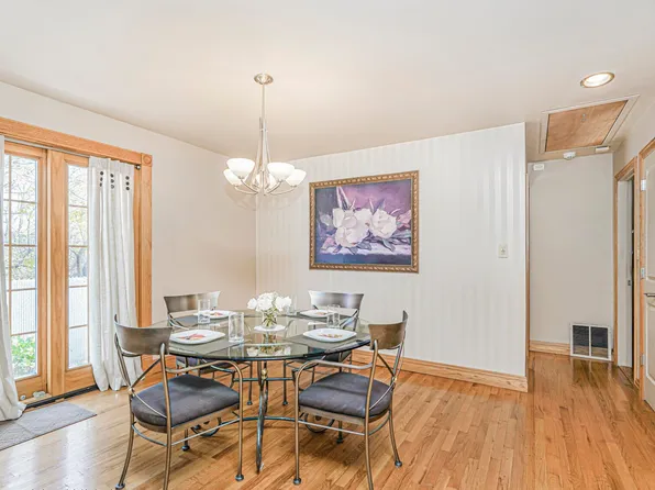 206 Benton Avenue image 6 of 30