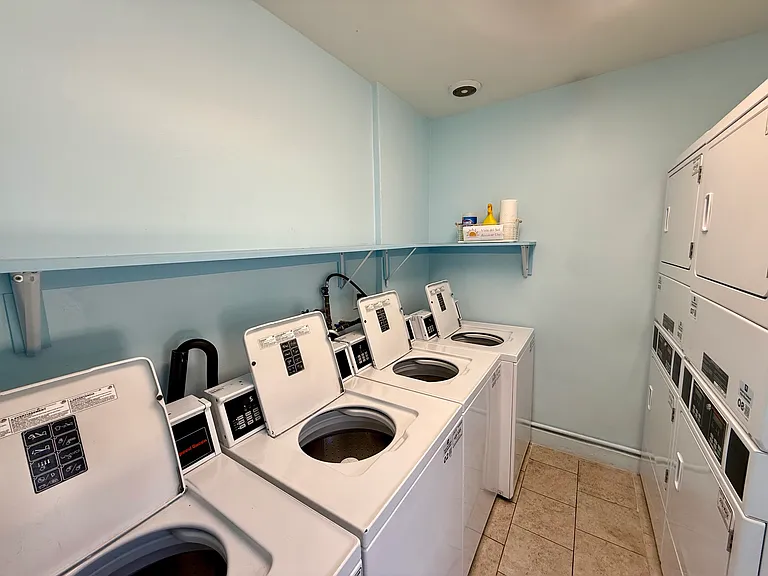 Clean Community Laundry Room