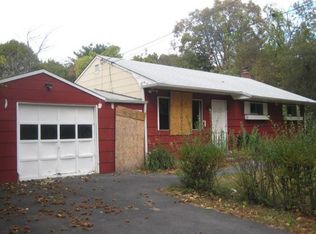 73 Gates Ave, Central Islip, NY 11722