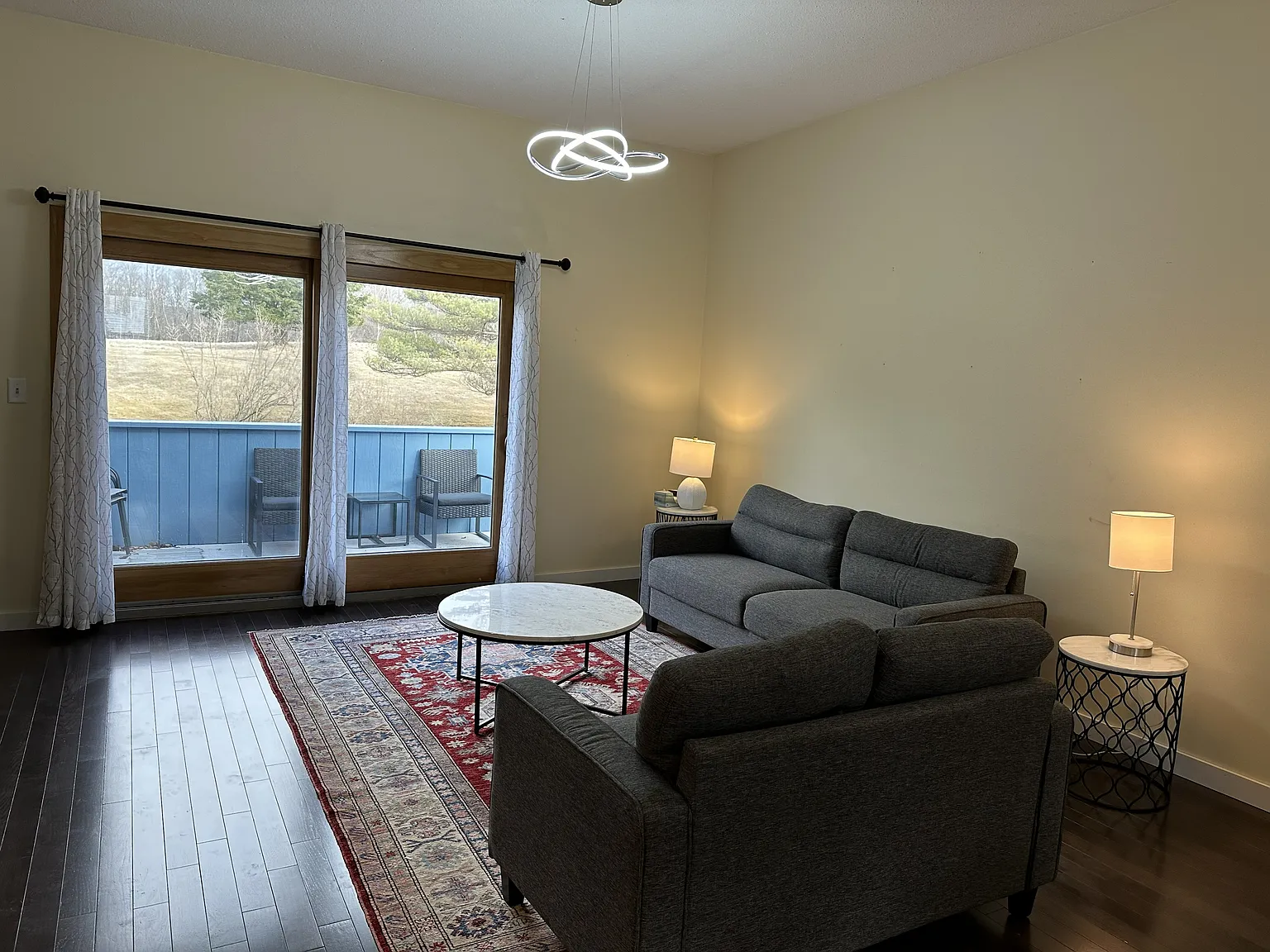 2 bed, 2.5 bath, 1500 sqft, $2,500 — Photo 3