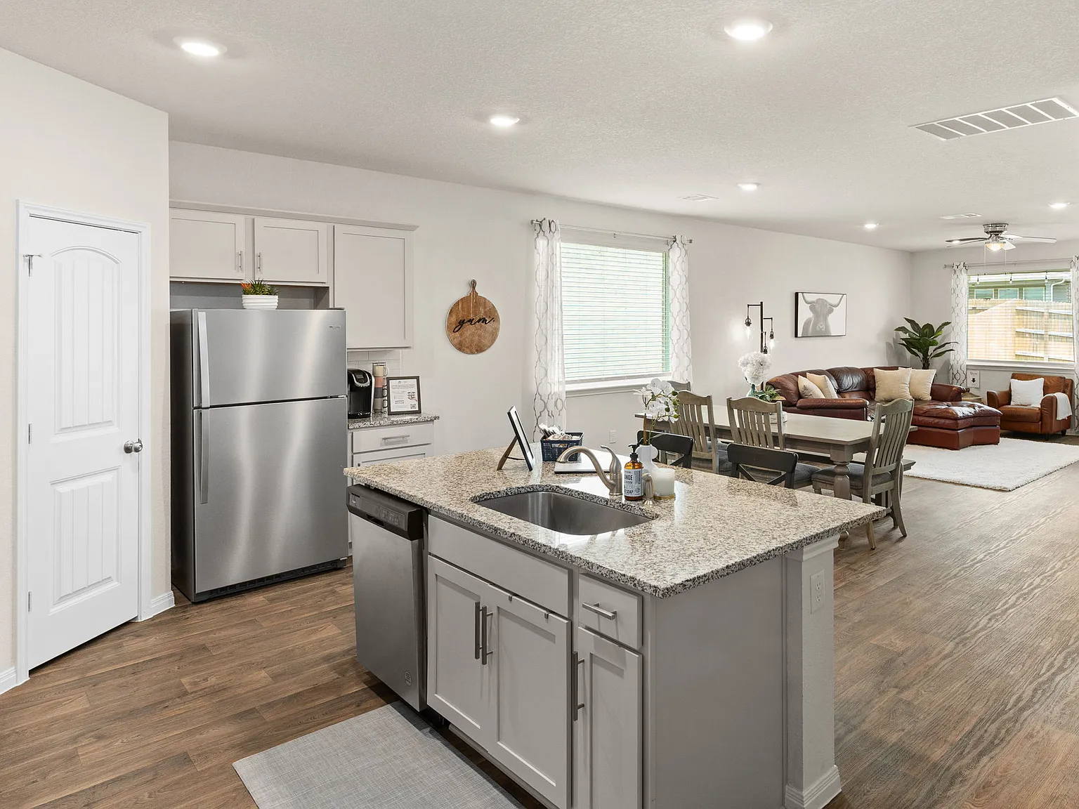 117 Mackinac Lane - 1 — Photo 4