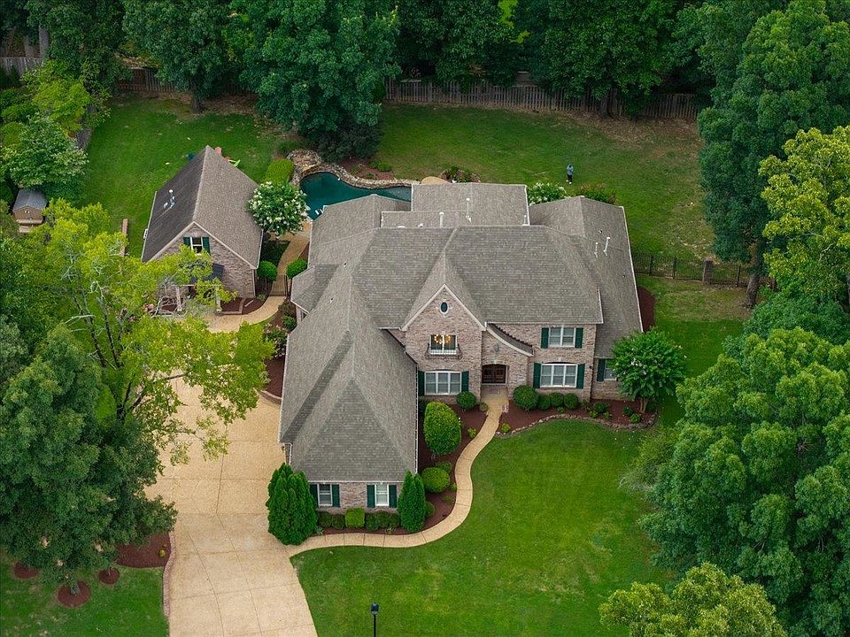 1st image of 7800 Chapel Ridge Dr