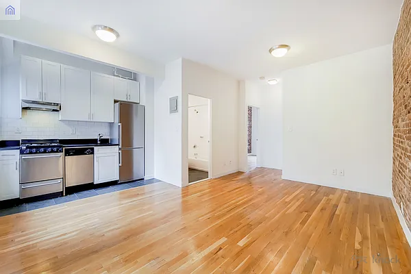 Rented by MAPT Residential LLC | media 4