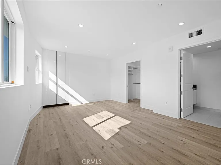 4214 Fulton Ave #203 — Photo 15