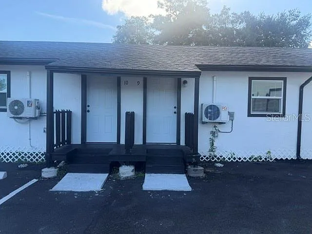 Studio, 1.0 bath, 190 sqft, $1,169 — Photo 2