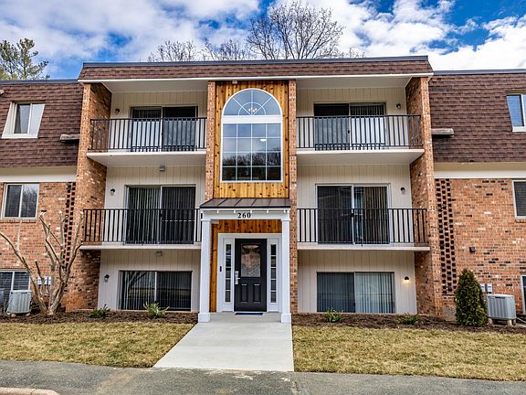 2nd image of 250 Colonnade Dr #261-32
