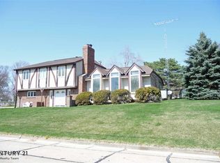 4552 60th St, Columbus, NE 68601