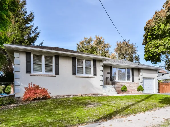 2063 Hixon St, Oakville, ON L6L 1S9