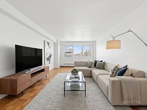 5th image of 195 Adams St APT 15C
