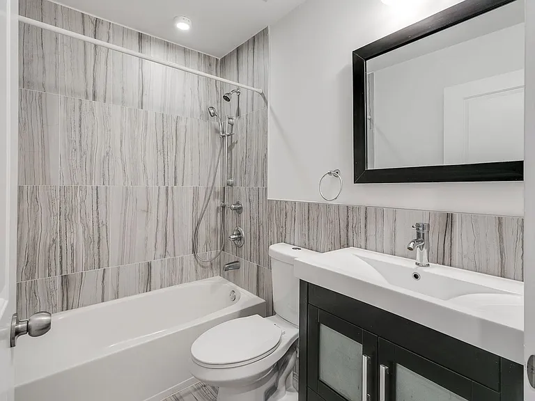 604 W Thompson St #A — Photo 23