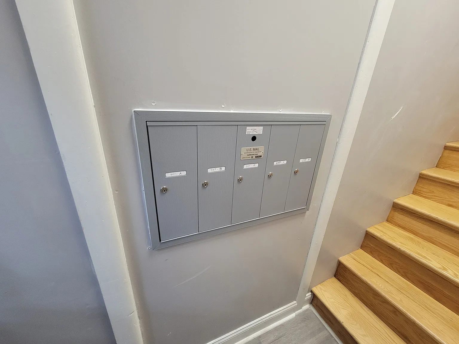 2 bed, 1000 sqft, $2,400 — Photo 3
