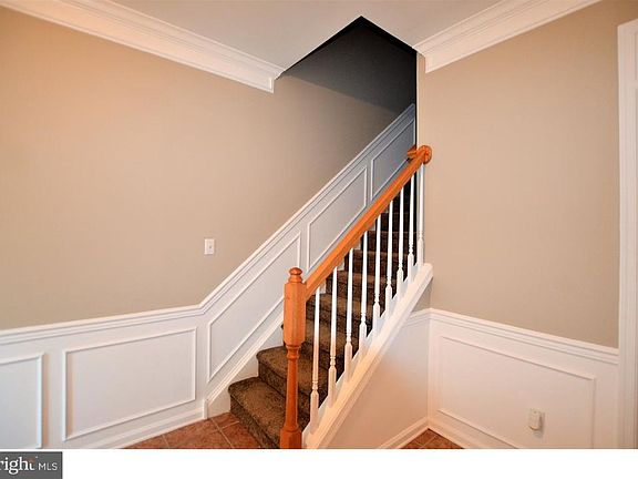 5th image of 305 Rockmeade Dr