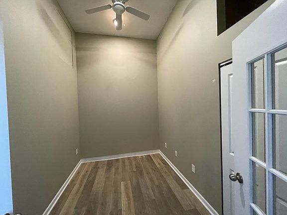 4th image of 2905 Franklin Blvd #304