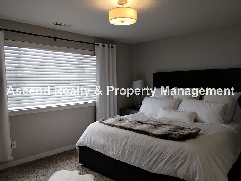 958 SW Adrian Ter — Photo 25