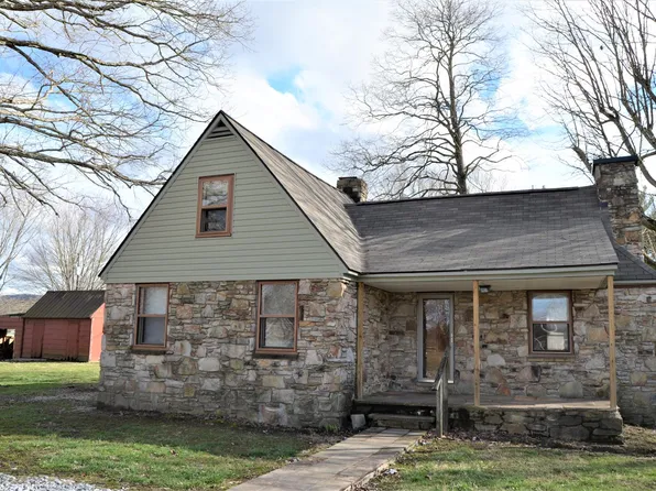 281 Chestnut Ln, Crossville, TN 38555