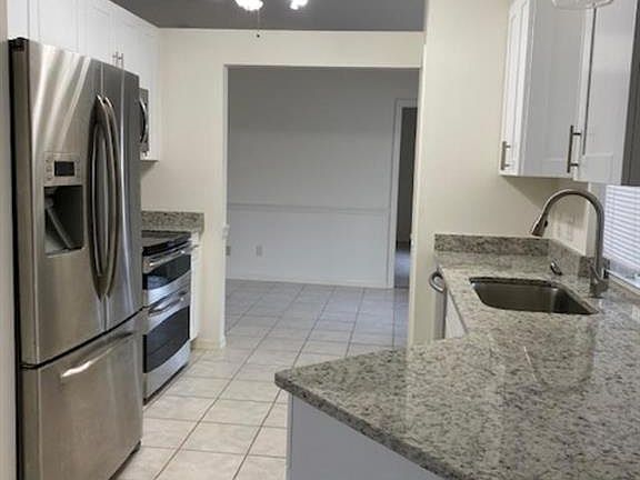 4th image of 2655 SW 32nd St