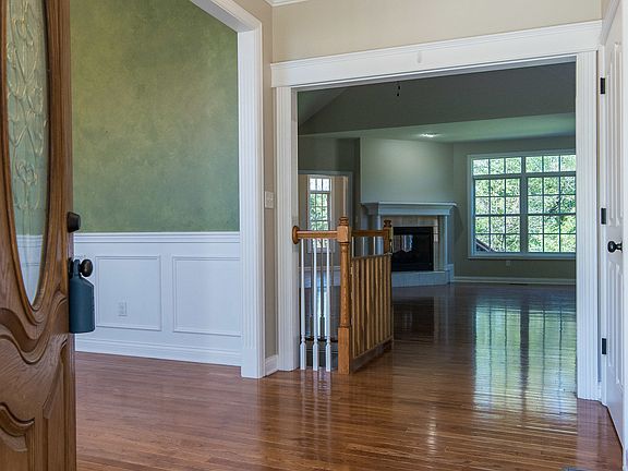5th image of 2016 Long Meadow Ct