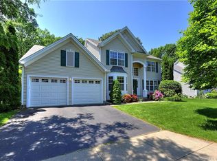 58 Magnolia Rd, Milford, CT 06461