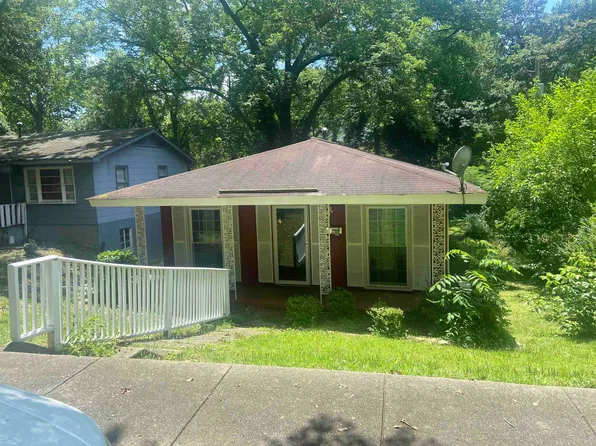 222 Caulder Cir, Spartanburg, SC 29306