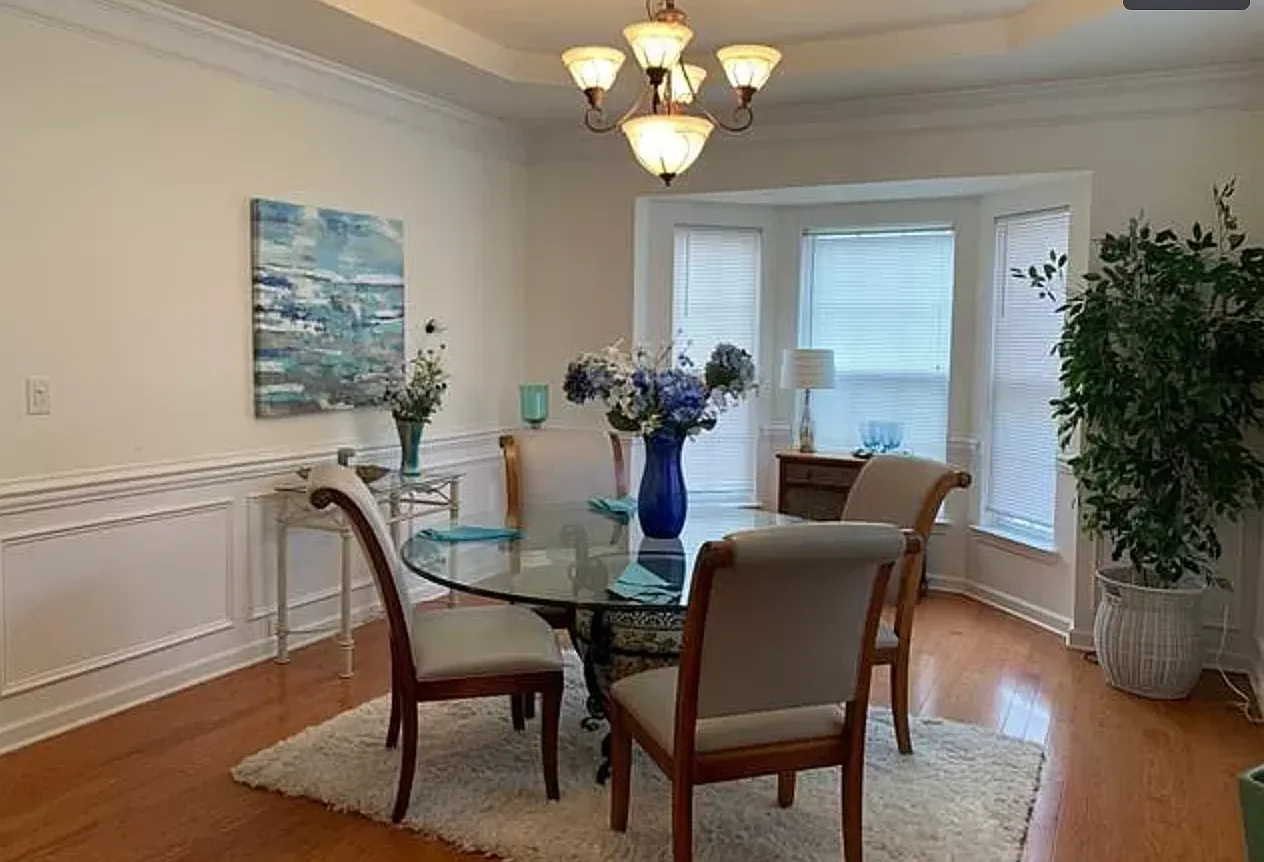3 bed, 2.5 bath, 1956 sqft, $3,000 — Photo 3