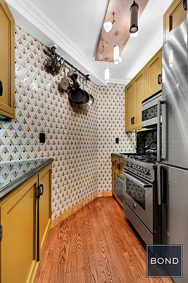 Sold by Bond New York | media 30