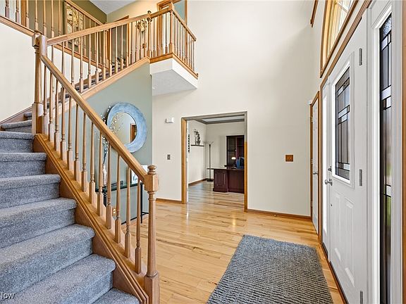 3rd image of 8638 Graham Cir